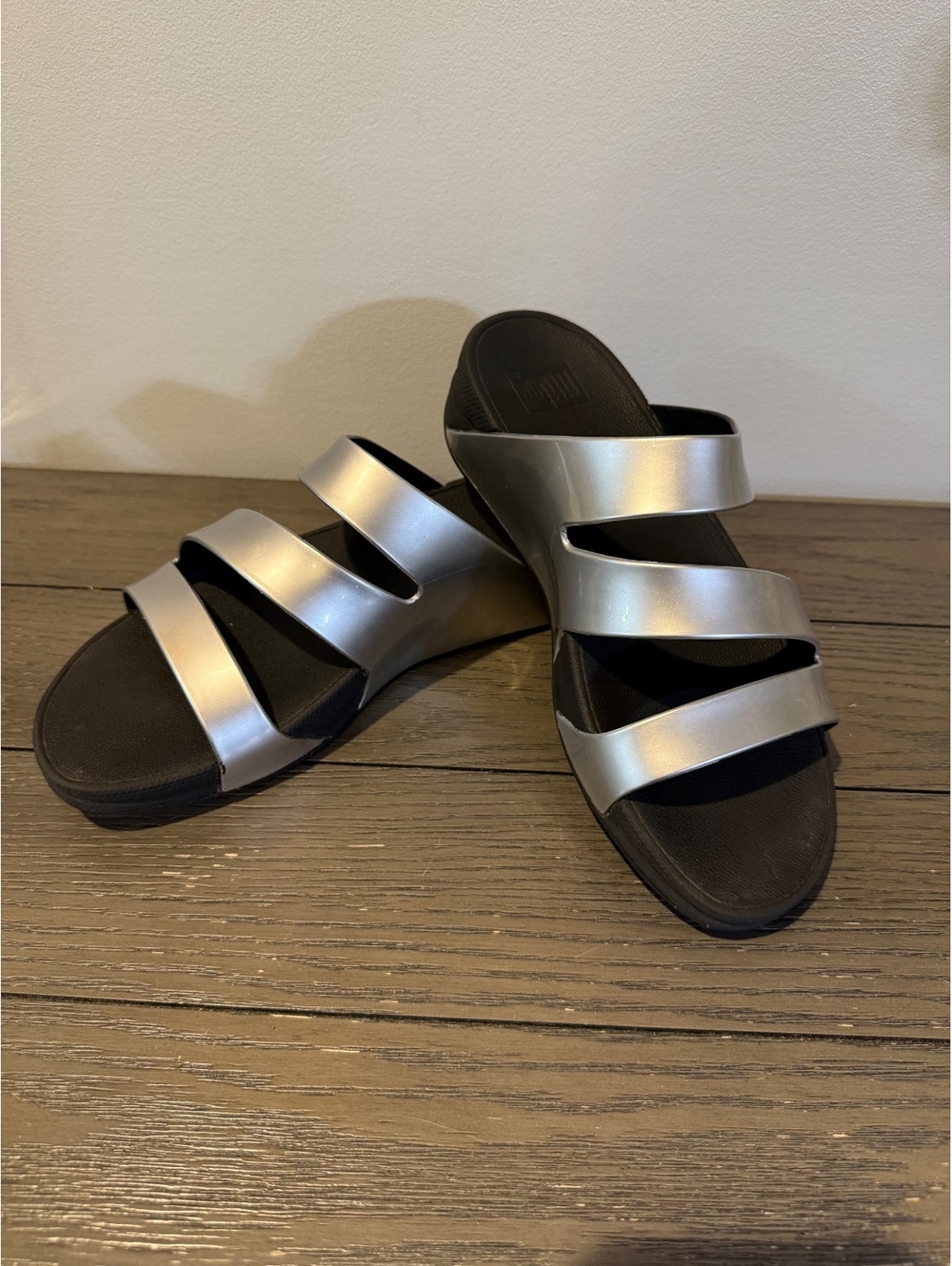 FitFlop Silver Strap Slide Sandals Size 9